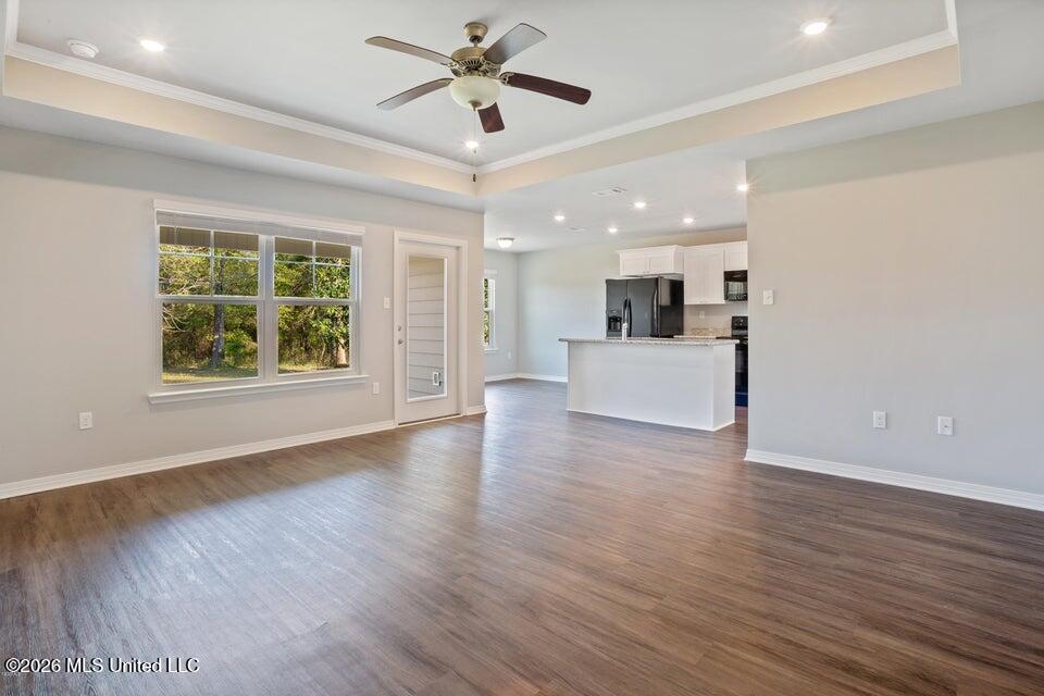 629 Oak Street Ocean Springs, MS 39564 - Photo 6 of 10 Living room 3