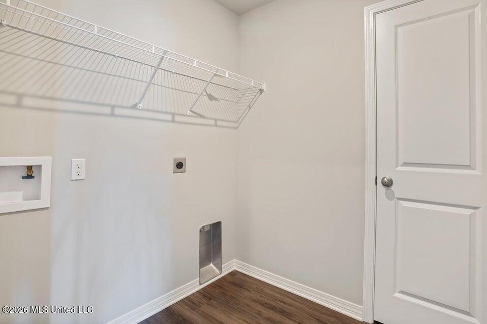 629 Oak Street Ocean Springs, MS 39564 - Photo 7 of 10 Laundry Room