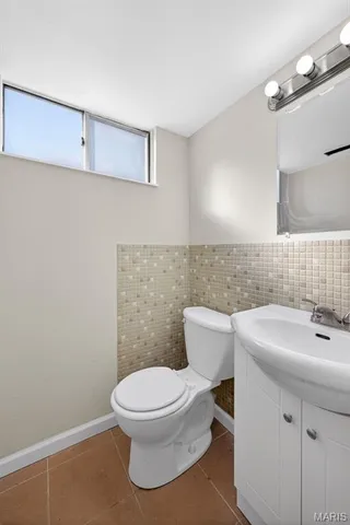 $169,900 | 2233 Campus Drive, St. Charles, MO 63301