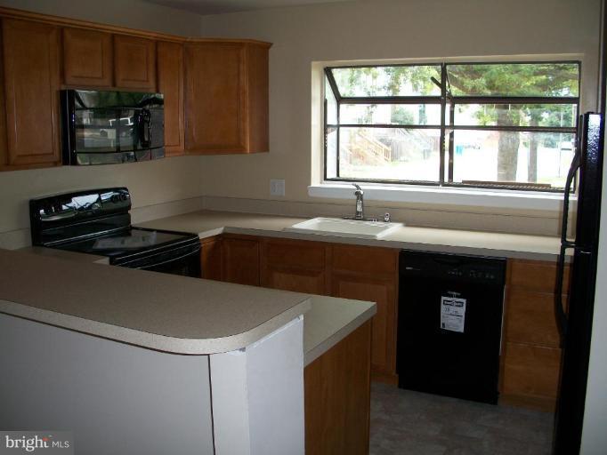 1 Pine Ridge Court Germantown, MD 20874 - Photo 5 of 10 Kitchen #3