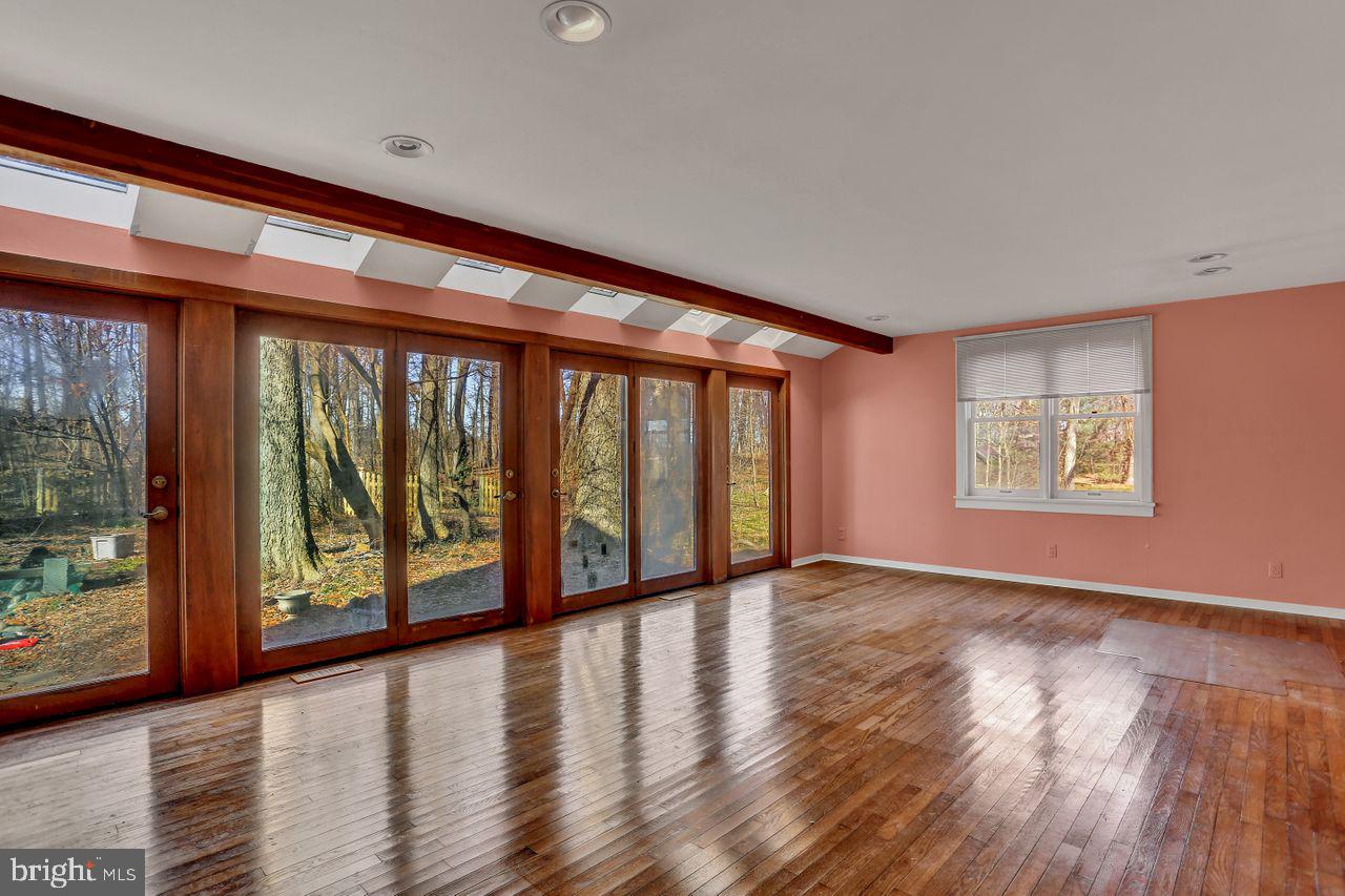 1827 Landis Road Mount Joy, PA 17552 - Photo 12 of 34 Gallery Image 12