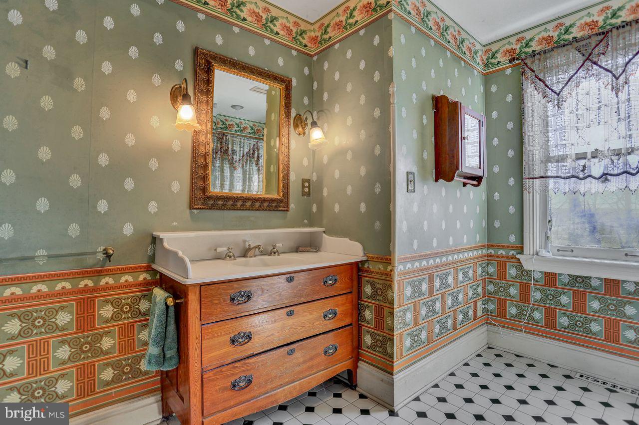 1827 Landis Road Mount Joy, PA 17552 - Photo 19 of 34 Gallery Image 19