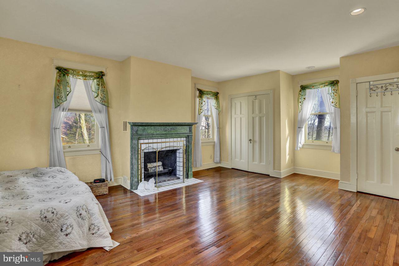 1827 Landis Road Mount Joy, PA 17552 - Photo 21 of 34 Gallery Image 21