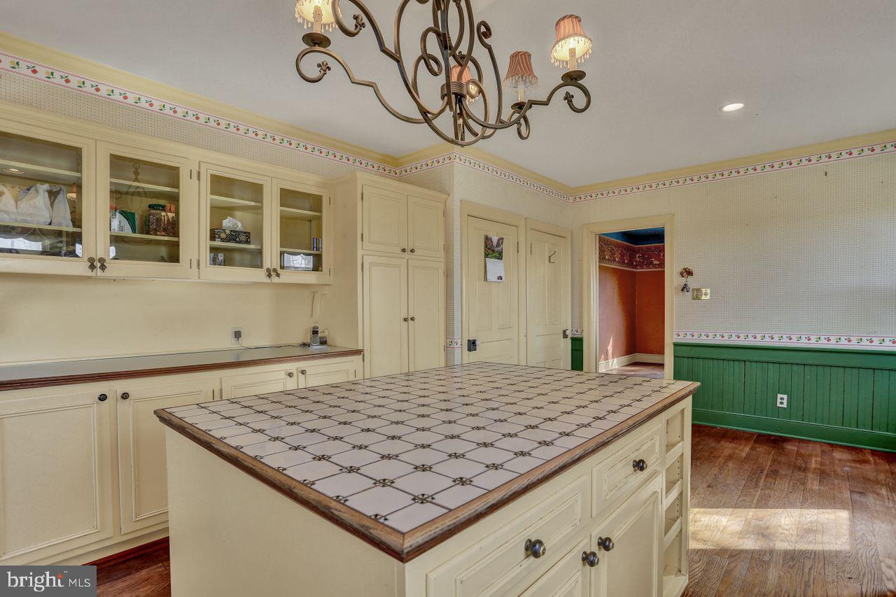 1827 Landis Road Mount Joy, PA 17552 - Photo 10 of 34 Gallery Image 10