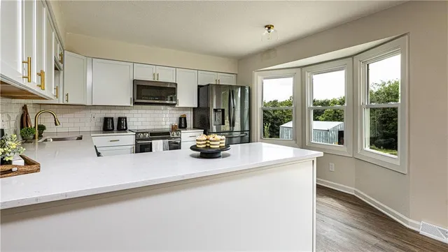 $364,900 | 31213 West 161st Street, Excelsior Springs, MO 64024