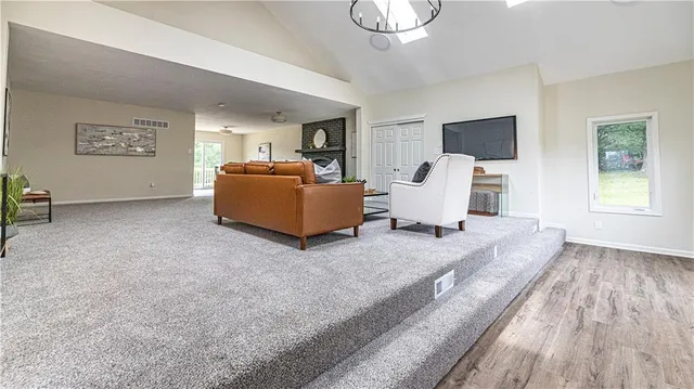 $364,900 | 31213 West 161st Street, Excelsior Springs, MO 64024