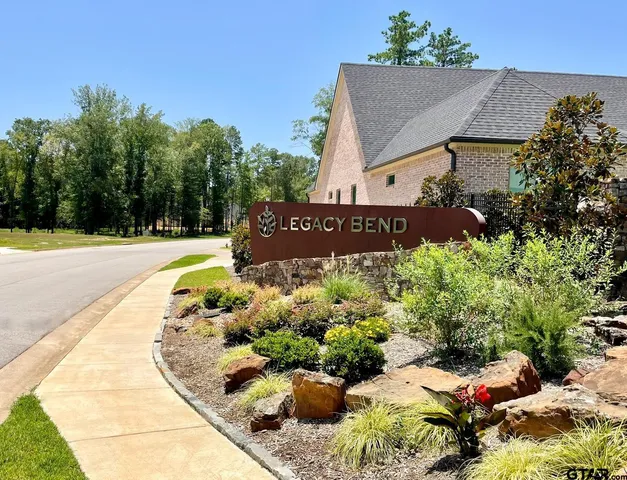 $385,000 | 1769 Stone Creek Drive, Tyler, TX 75703