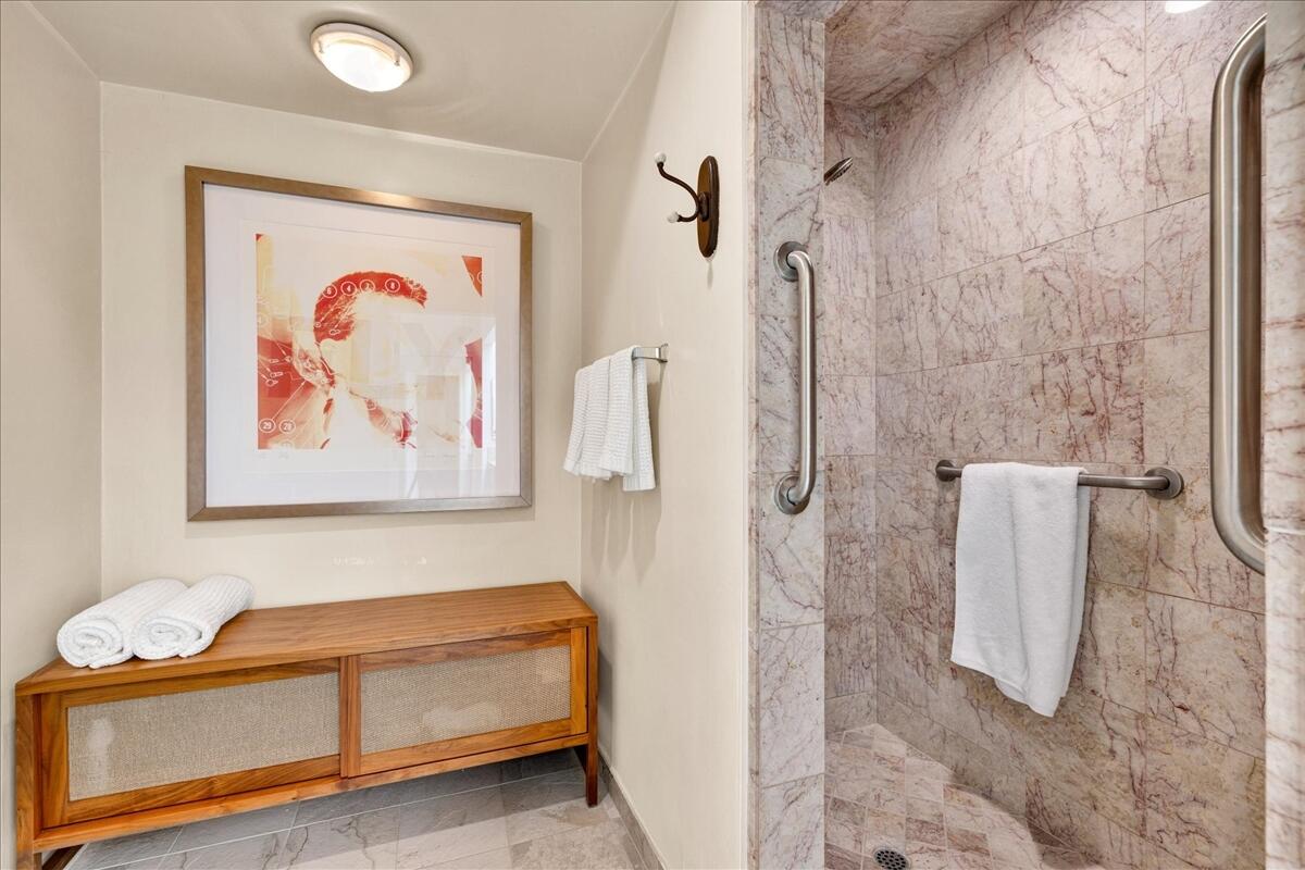 1859 Sandcliff Road Palm Springs, CA 92264 - Photo 21 of 37 Primary Bath