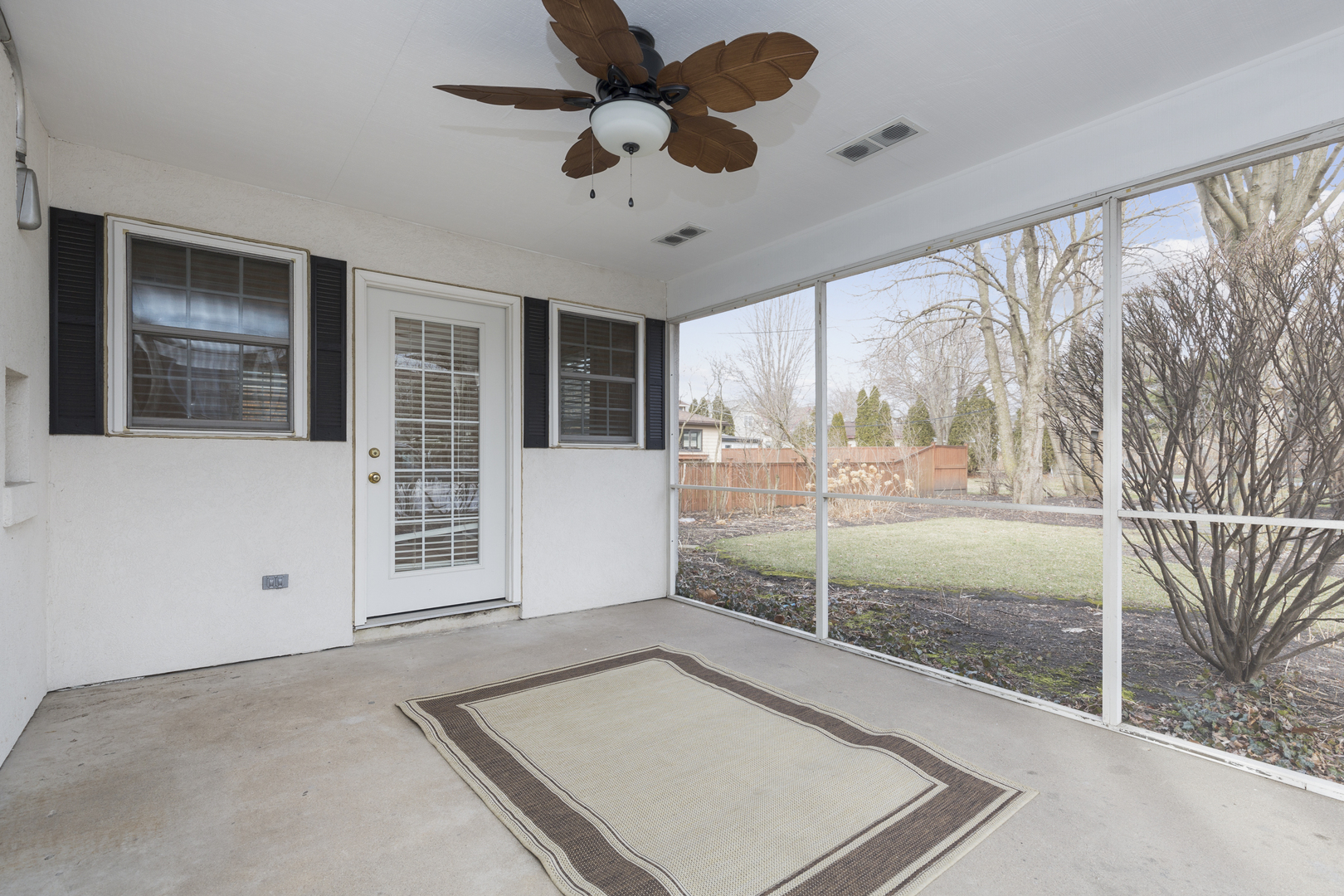 27 North Delaplaine Road Riverside, IL 60546 - Photo 20 of 32 a view of a livingroom with a furniture and floor to ceiling window