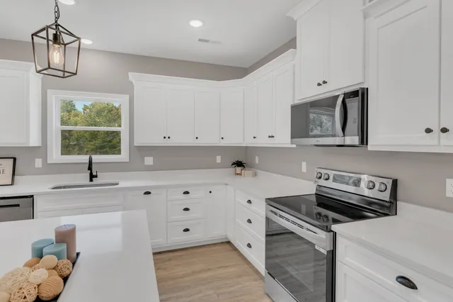 $450,900 | 1058 Coker Ford Road, Portland, TN 37148