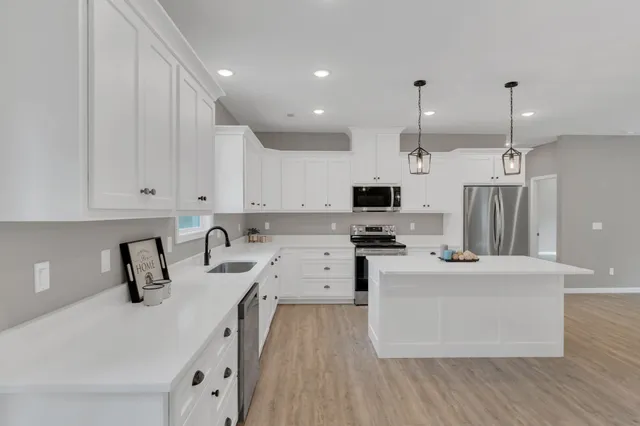 $450,900 | 1058 Coker Ford Road, Portland, TN 37148