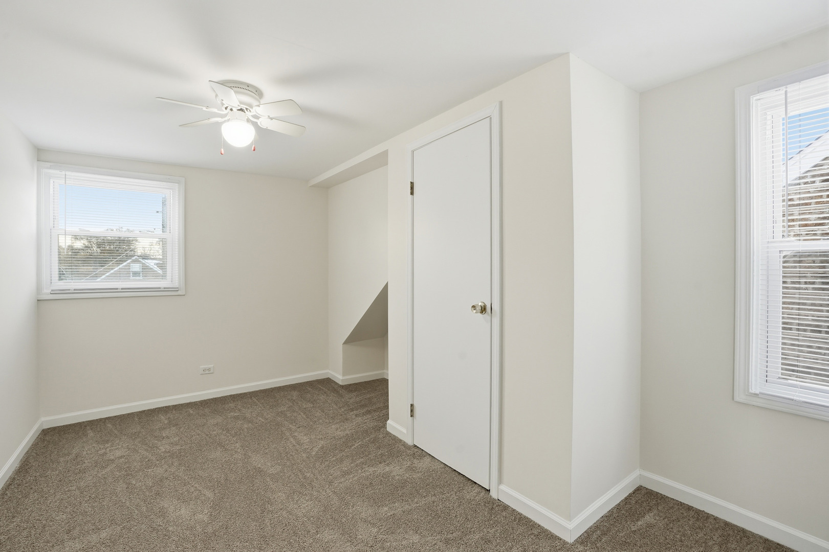 11056 South State Line Road Chicago, IL 60617 - Photo 14 of 20
