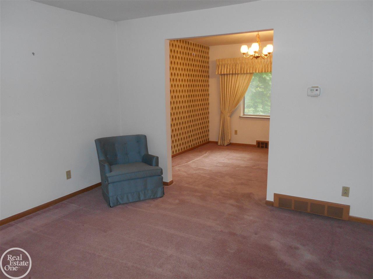 2023 Avoncrest Drive Rochester, MI 48309 - Photo 7 of 19