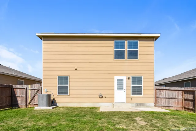 $1,860 | 10834 Rosin Jaw Trail, San Antonio, TX 78245