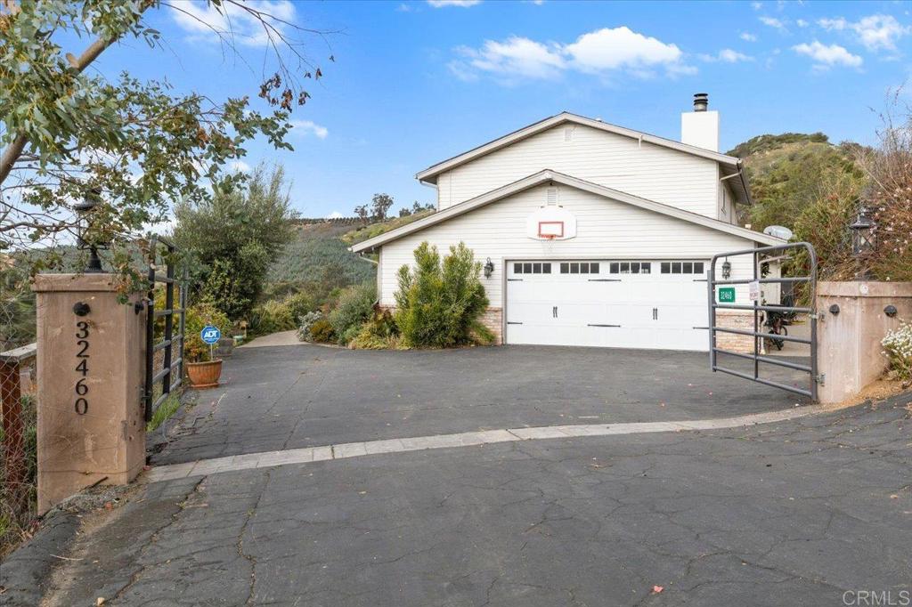 32460 Lilac Road Valley Center, CA 92082 - Photo 2 of 45