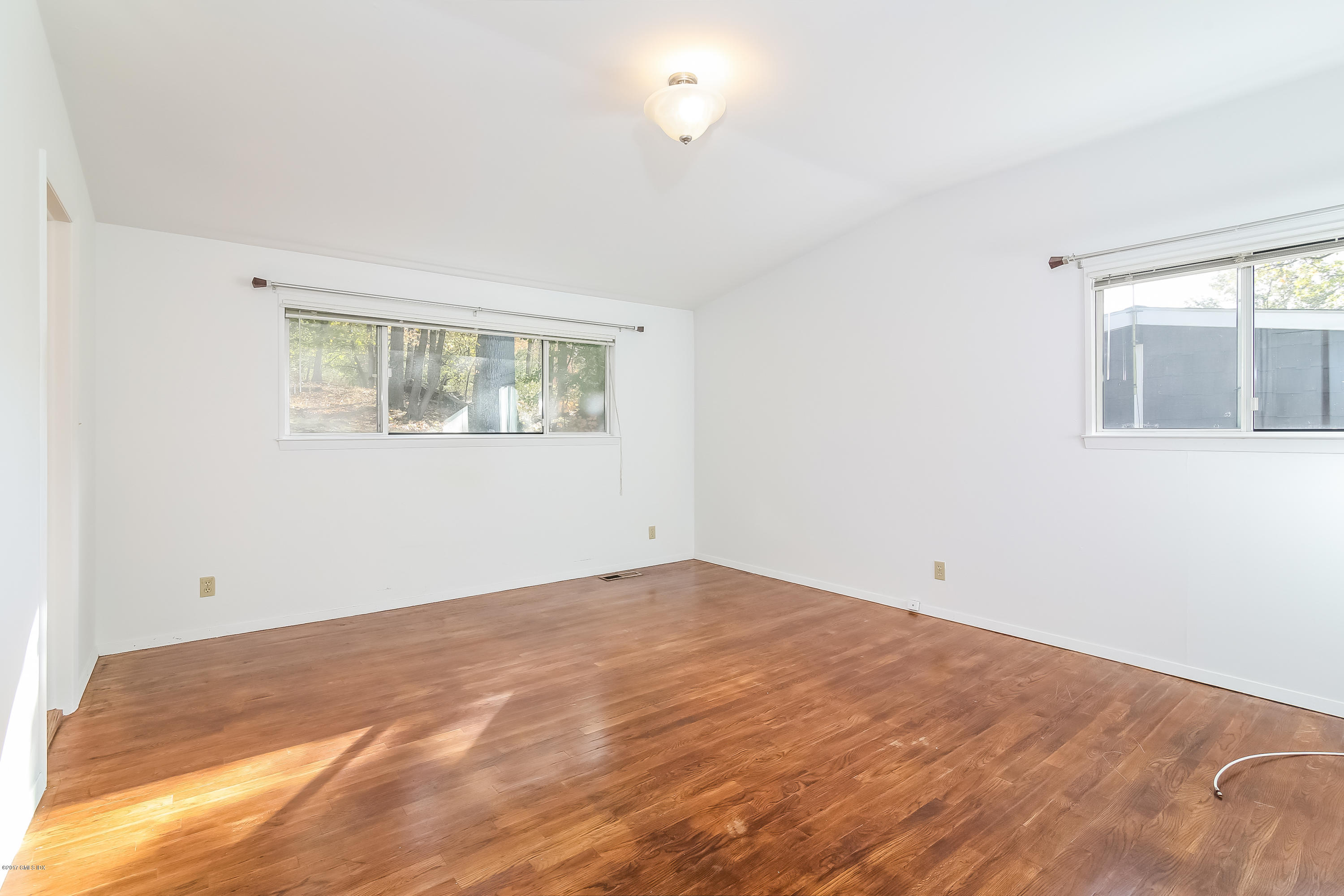 46 Crawford Terrace Riverside, CT 06878 - Photo 7 of 17 an empty room with a window