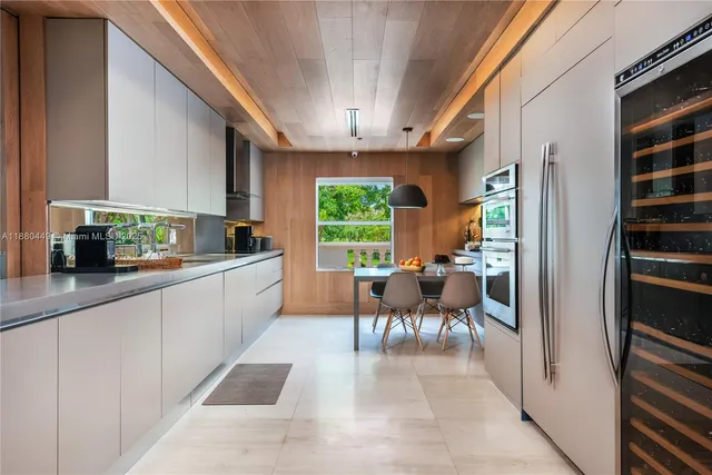 $45,000 | 2514 Fisher Island Drive, Unit 6104, Miami Beach, FL 33109