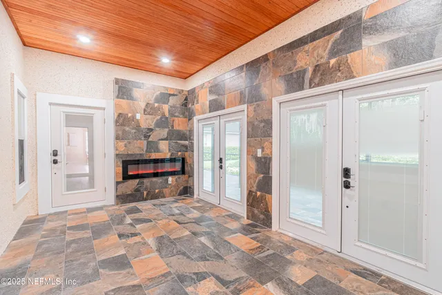 $630,000 | 526 Oakmont Drive, Orange Park, FL 32073