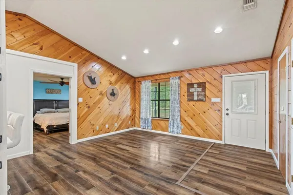 a view of livingroom with furniture