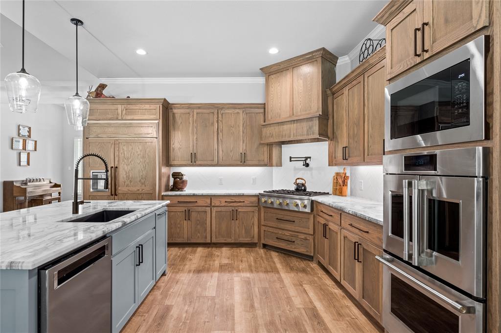 6707 Anchor Quinlan, TX 75474 - Photo 17 of 40 State-of-the-art stainless steel appliances
