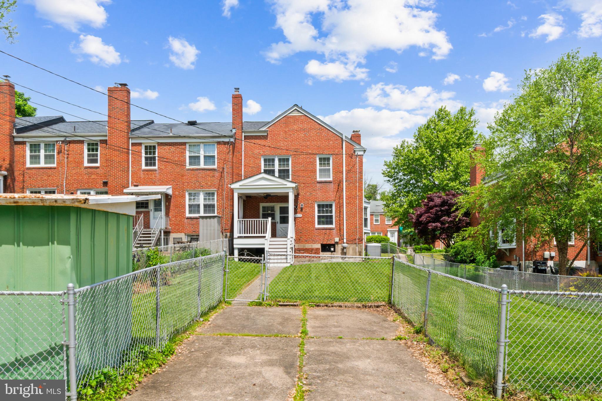 1517 Dellsway Road Towson, MD 21286 - Photo 28 of 34 Fenced yard