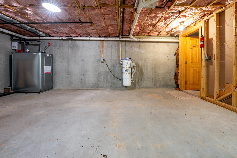 34 Ridgewood Road Orleans, MA 02653 - Photo 37 of 41 a view of a garage
