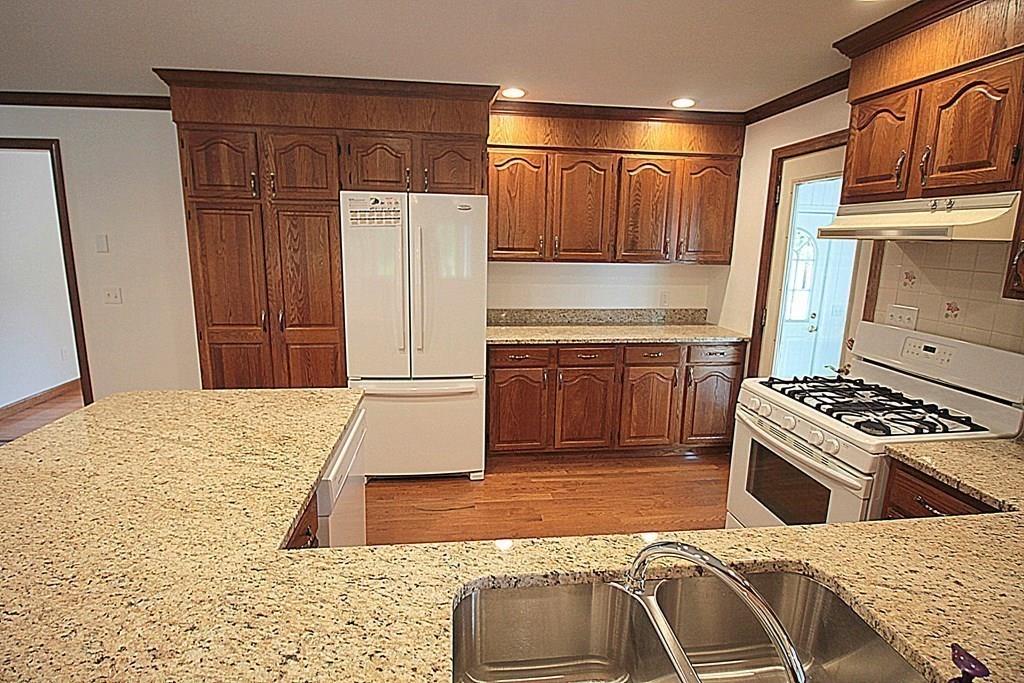 38 Mill Road East Longmeadow, MA 01028 - Photo 8 of 42