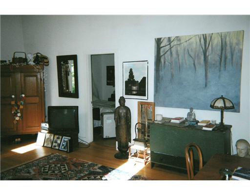 10 White Pond Road South Kingstown, RI 02879 - Photo 11 of 16 Living Room.
