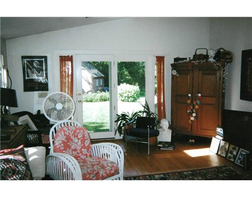 10 White Pond Road South Kingstown, RI 02879 - Photo 12 of 16 Living Room.