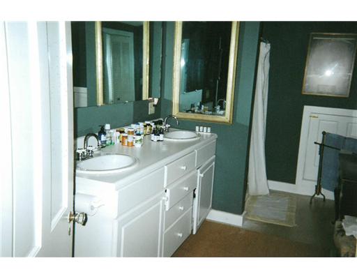 10 White Pond Road South Kingstown, RI 02879 - Photo 16 of 16 Bathroom.