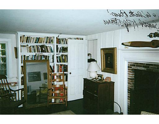 10 White Pond Road South Kingstown, RI 02879 - Photo 8 of 16 Living Room.