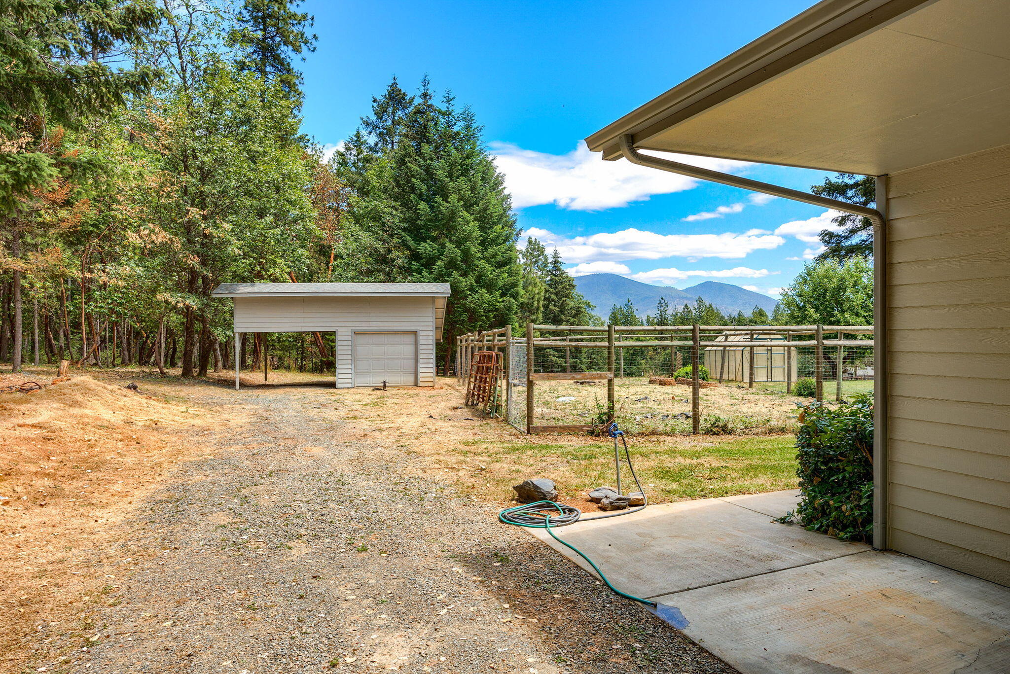 400 Janice Way Merlin, OR 97532 - Photo 18 of 85 ApxJW (25)