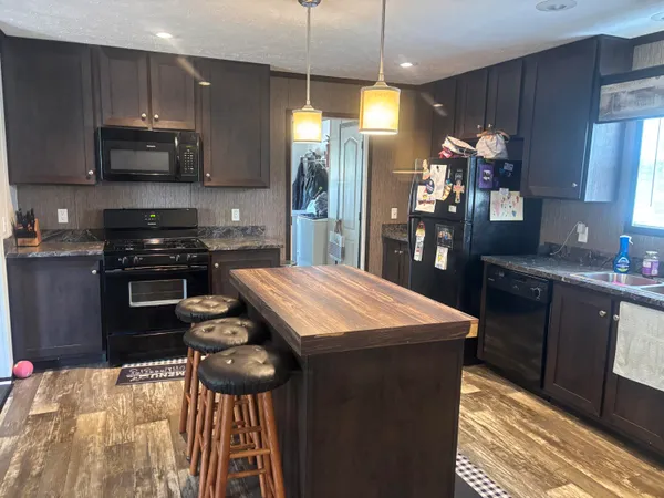 $99,900 | 7061 West Bickett Boulevard, Lansing, MI 48911