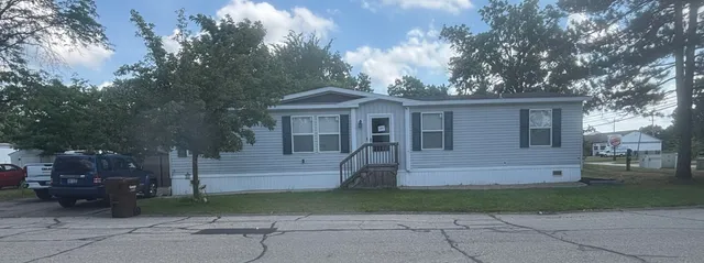 $99,900 | 7061 West Bickett Boulevard, Lansing, MI 48911