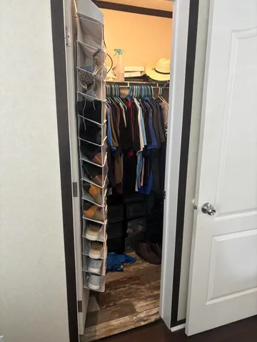 $99,900 | 7061 West Bickett Boulevard, Lansing, MI 48911