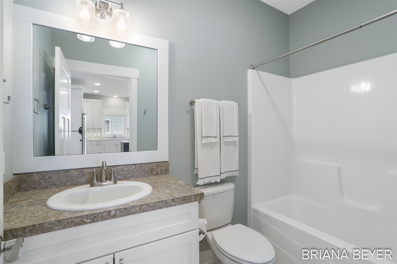 1012 Maplewood Court Jenison, MI 49428 - Photo 30 of 37