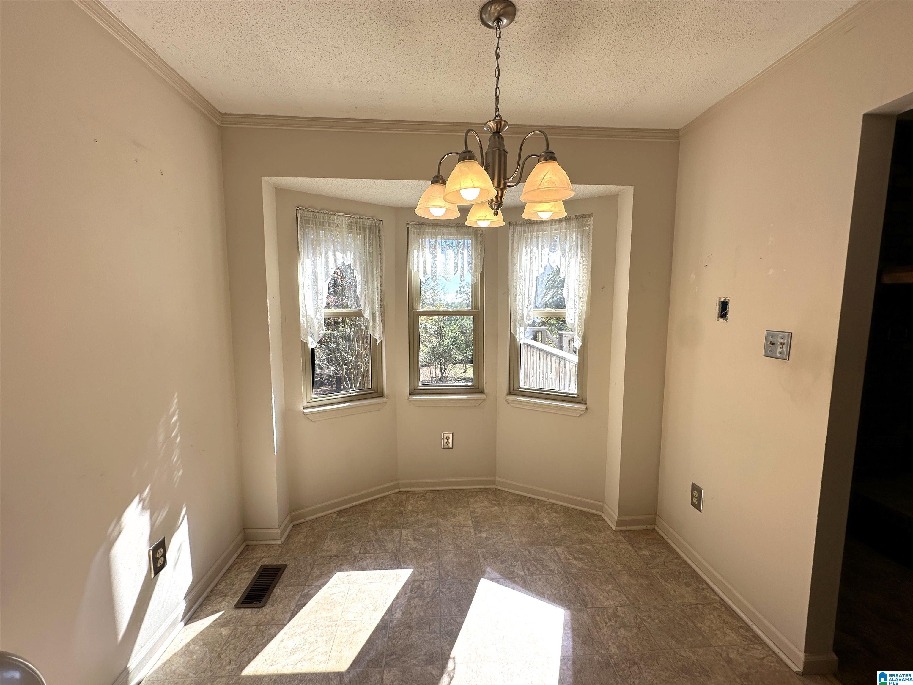 201 Rimcrest Drive Bessemer, AL 35022 - Photo 16 of 40