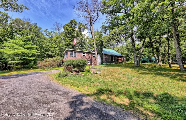 $549,900 | 660 Oak Hill Road, Hudson, NY 12534