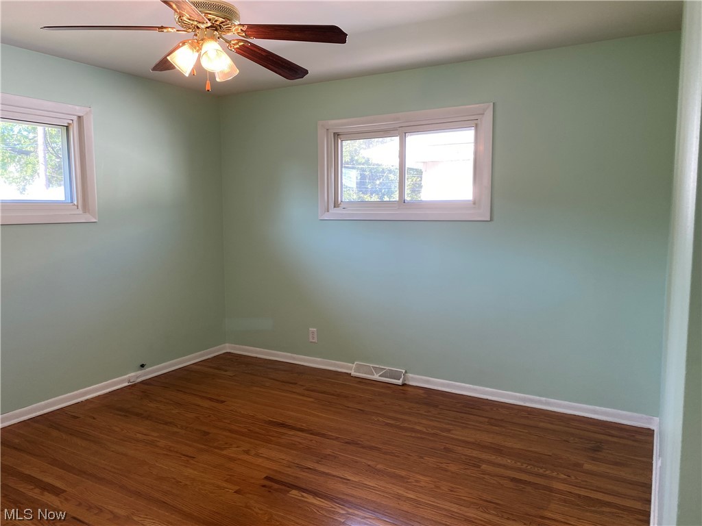 13806 Carpenter Road Garfield Heights, OH 44125 - Photo 12 of 29