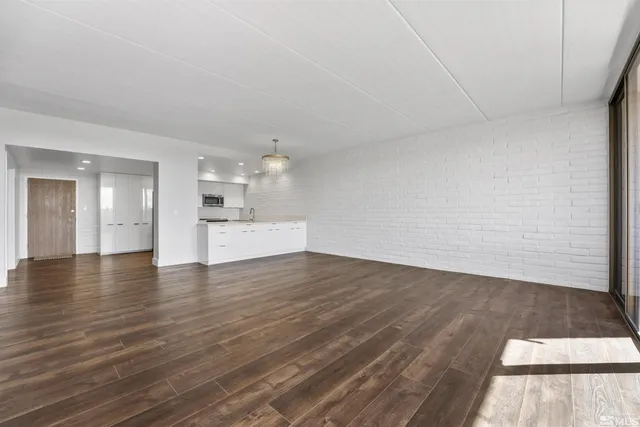 a picture of city view