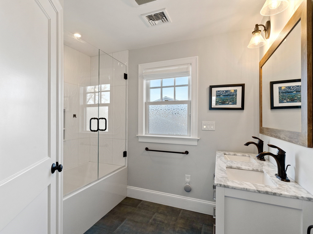 7 Vernon Avenue Hull, MA 02045 - Photo 25 of 40