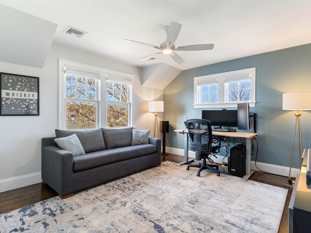 7 Vernon Avenue Hull, MA 02045 - Photo 27 of 40