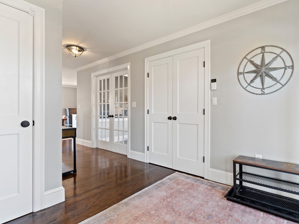 7 Vernon Avenue Hull, MA 02045 - Photo 5 of 40