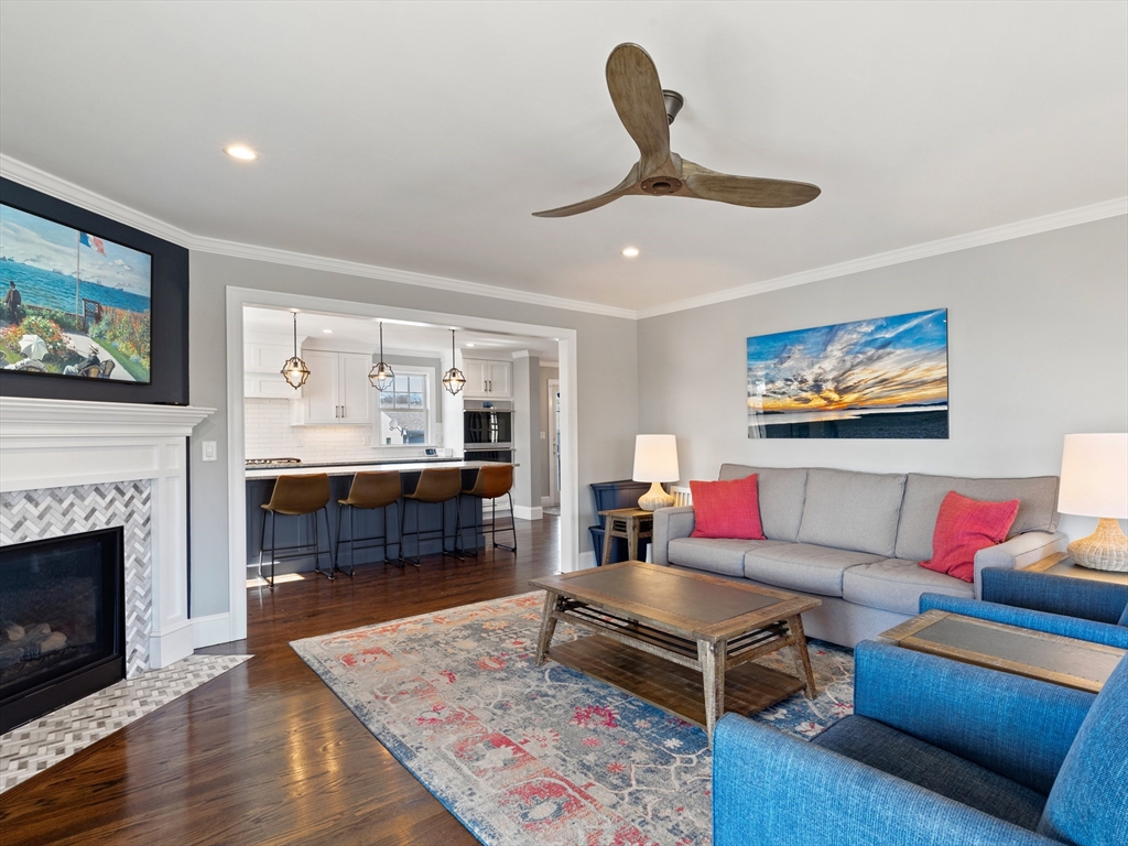 7 Vernon Avenue Hull, MA 02045 - Photo 7 of 40