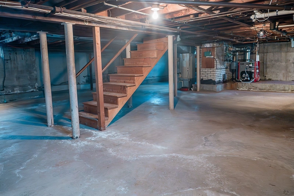 7 Park Street Hamilton, MA 01982 - Photo 20 of 36 a view of an empty room with wooden roof
