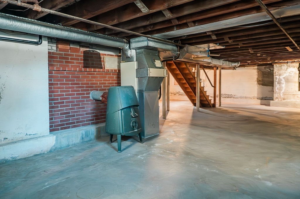 7 Park Street Hamilton, MA 01982 - Photo 21 of 36