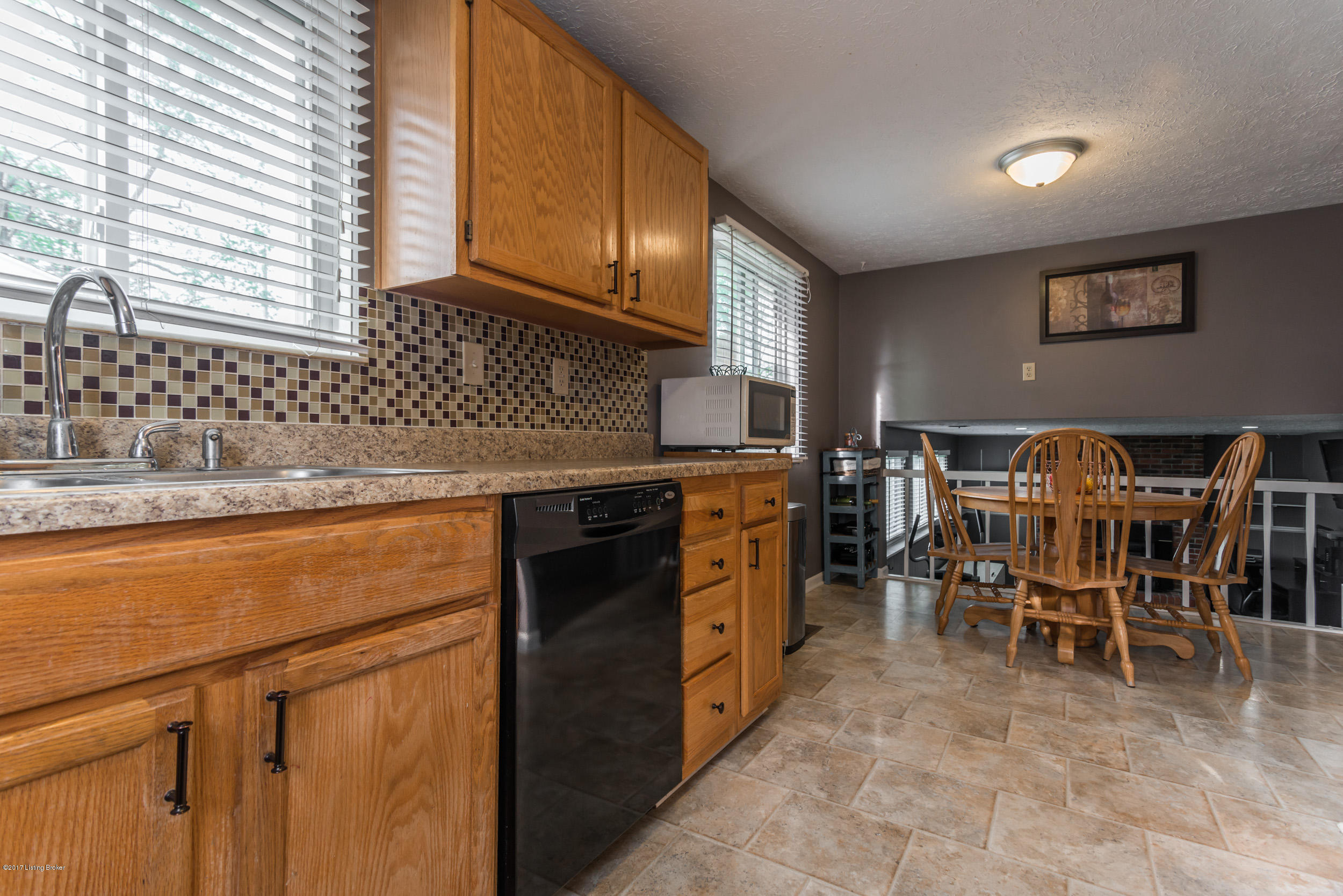 11836 Olde Spring Road Louisville, KY 40245 - Photo 4 of 43 DHI-212