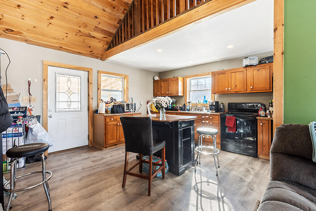 42 Jefferson Road Whitefield, ME 04353 - Photo 4 of 50 11_BP5A0264_DxO_mls