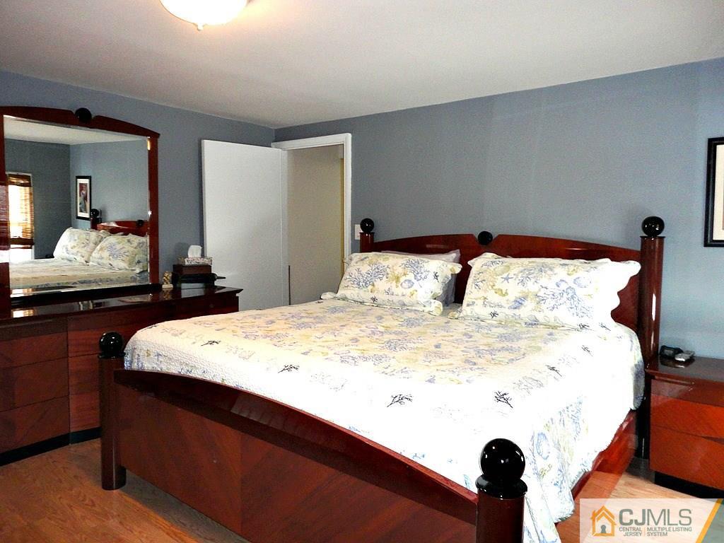 88 Old Matawan Road Old Bridge, NJ 08857 - Photo 13 of 25 Gallery Image 13
