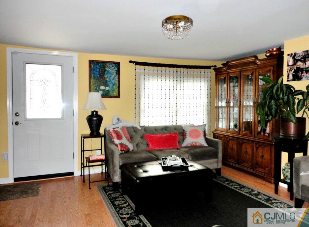 88 Old Matawan Road Old Bridge, NJ 08857 - Photo 4 of 25 Gallery Image 4